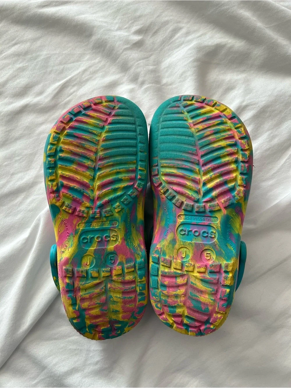CROCS Kids Tie-Dye Clog Sandals – Turquoise, Pink & Yellow